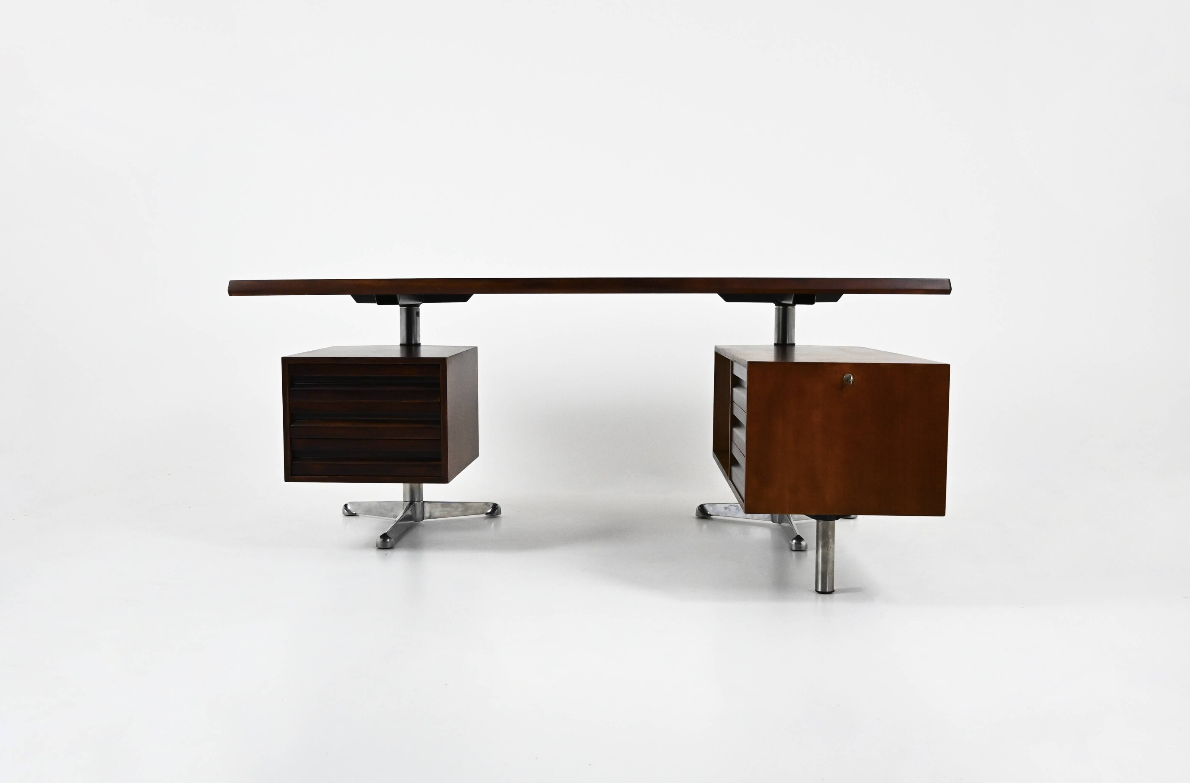 Desk design by Osvaldo Borsani for Tecno, 1960s