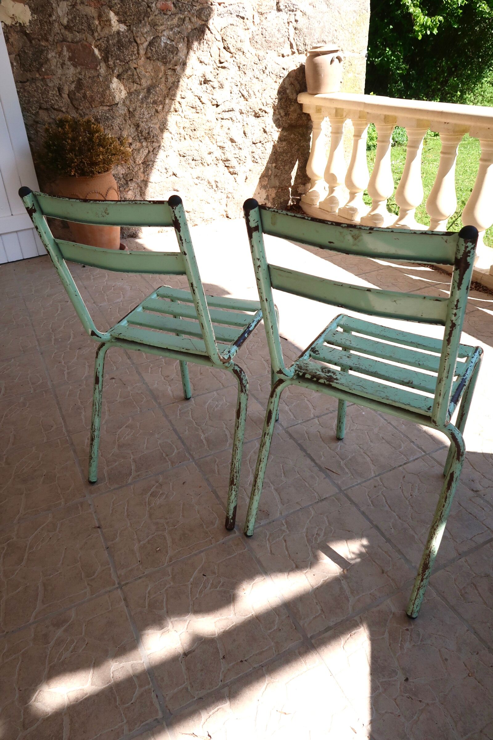 Set of 2 Art Prog metal garden chairs
