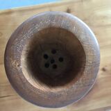 Vase pique-fleurs en bois d'olivier.