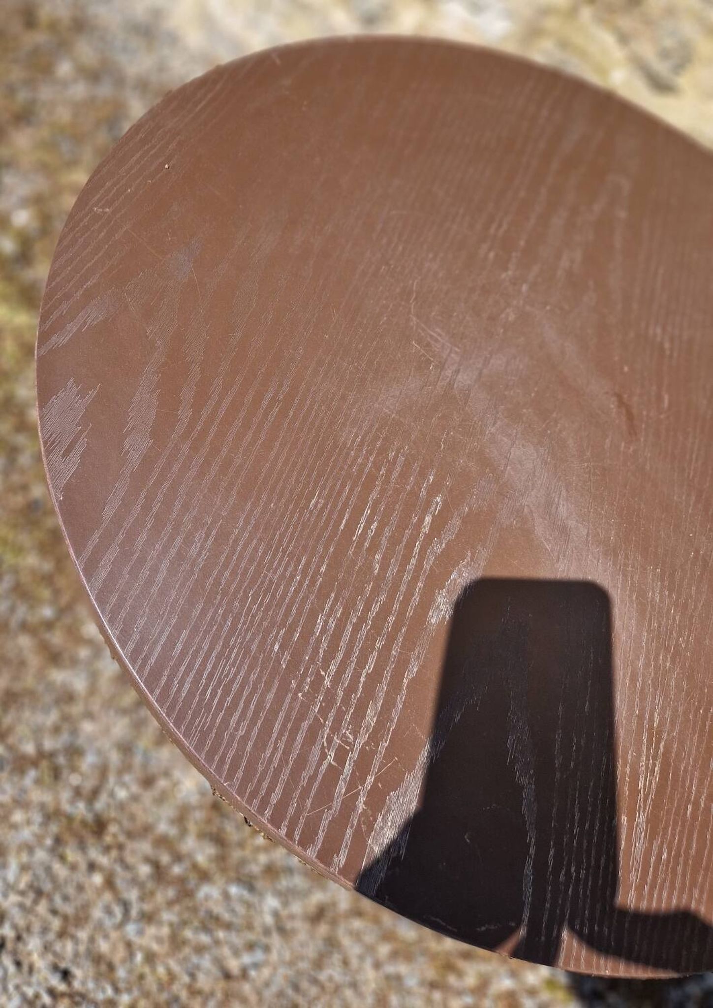 Round tripod coffee table