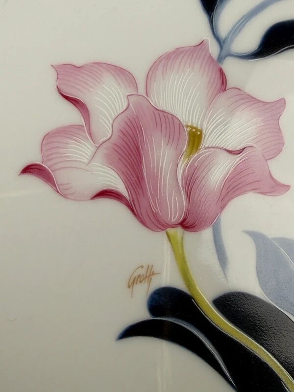 Haviland Limoges, large serving platter model Tulips