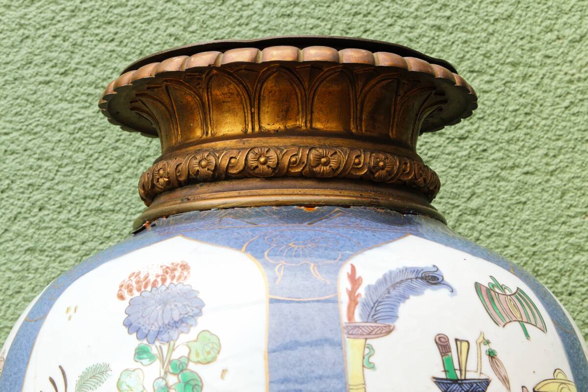 Lamp base, Chinese porcelain, Kangxi style, late 19th century.