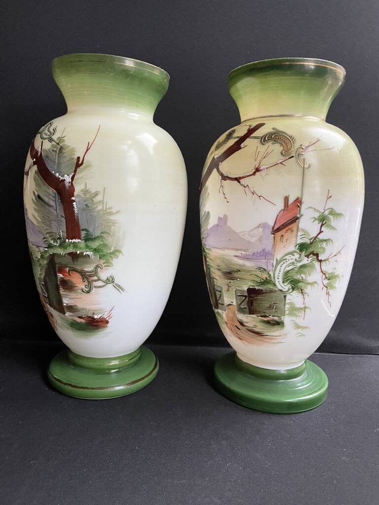 Pair of large hand-decorated opaline vases with marks on the heel – Napoleon III