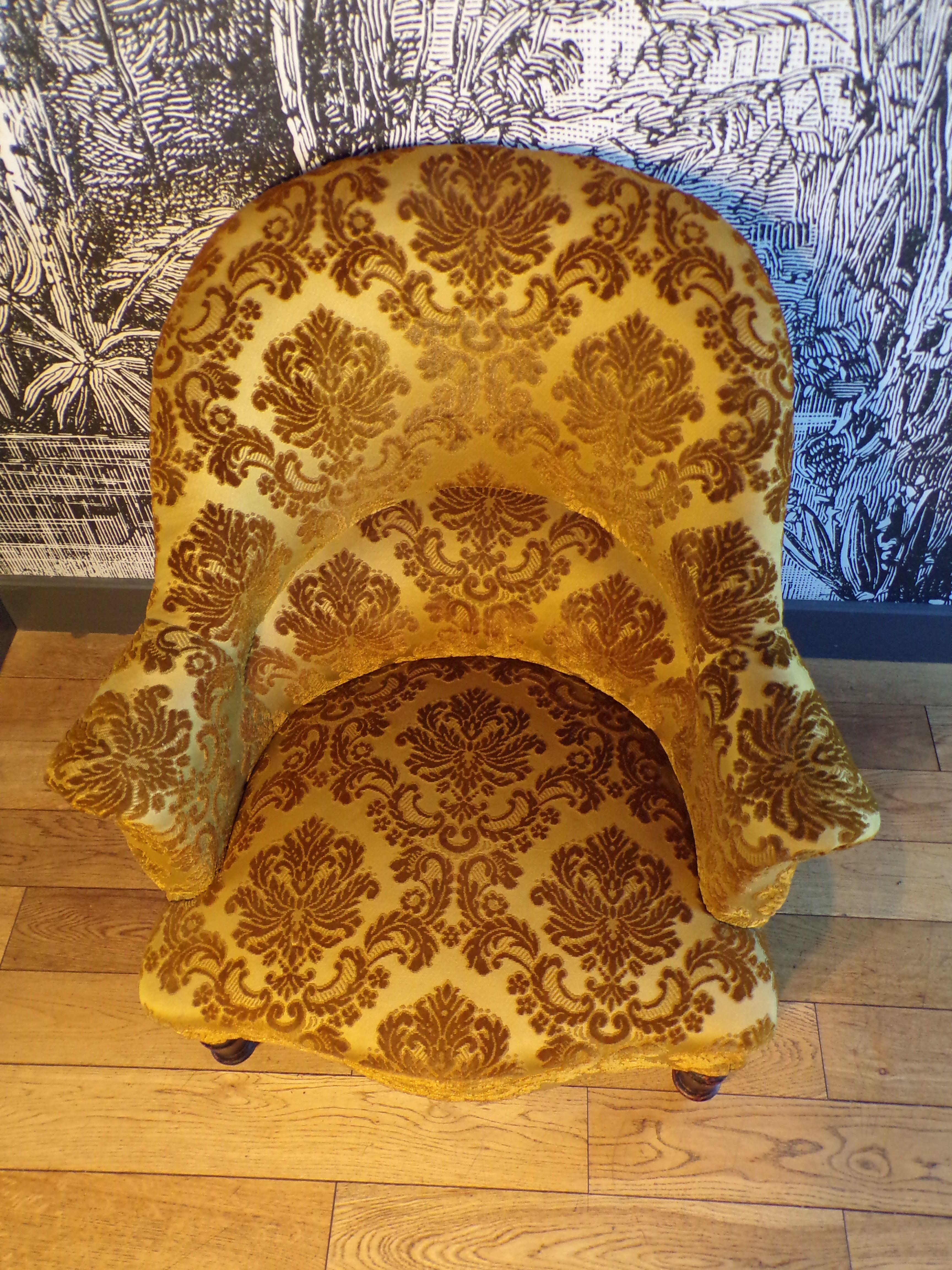 Fauteuil crapaud de style napoléon iii