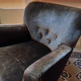 1 cute little round Chair 50 years