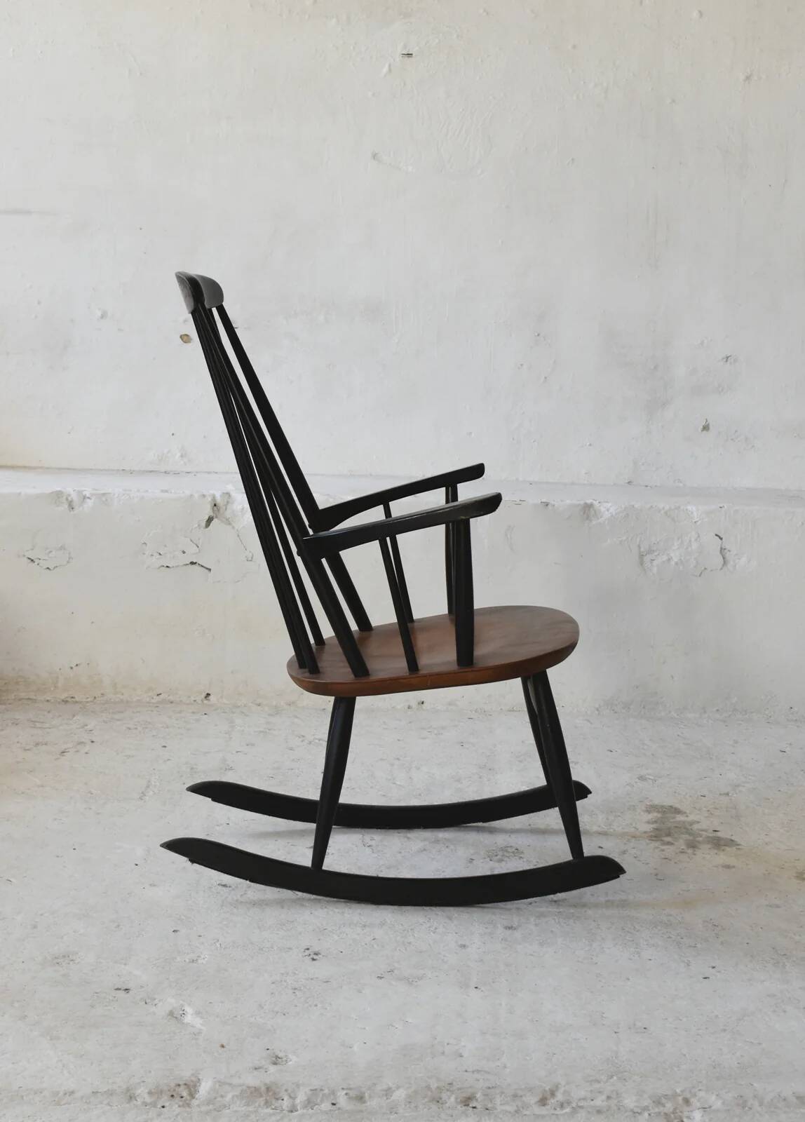 Rocking chair by Ilmari Tapiovaara for Asko, 1960s Finland.