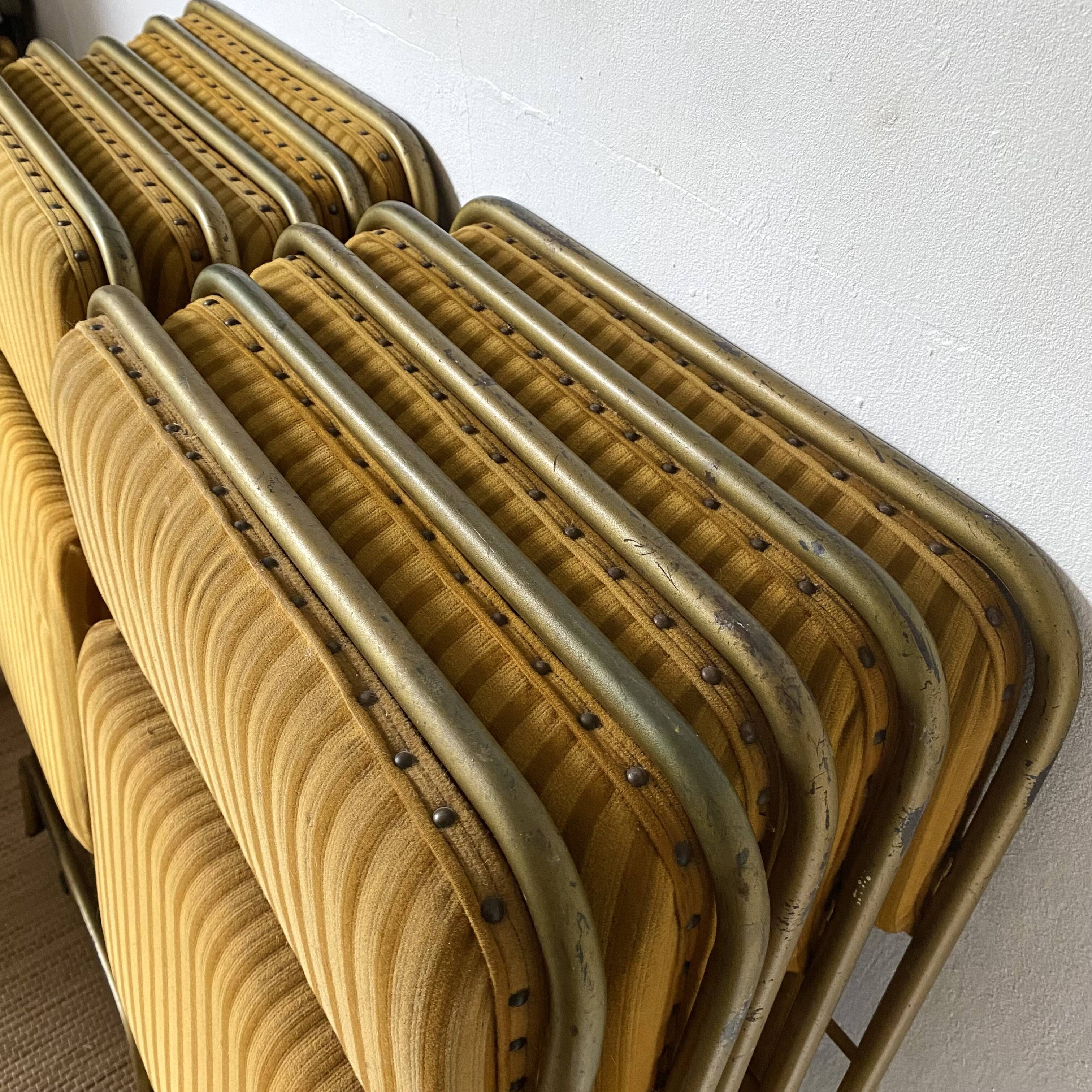 Lafuma folding chairs in velvet and gold metal