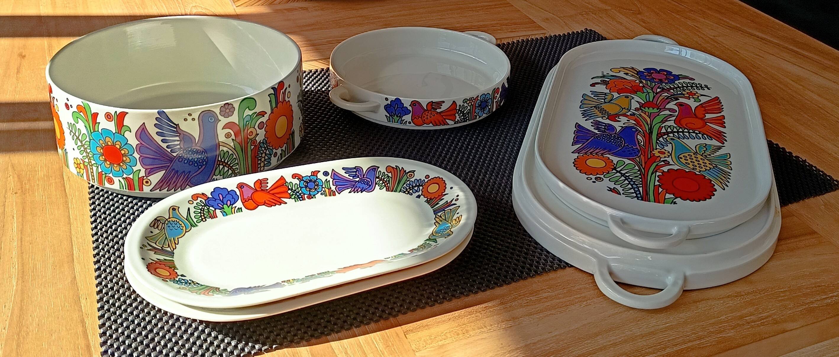 Villeroy & Boch dinner service – Acapulco model (1970s, blue stamp)