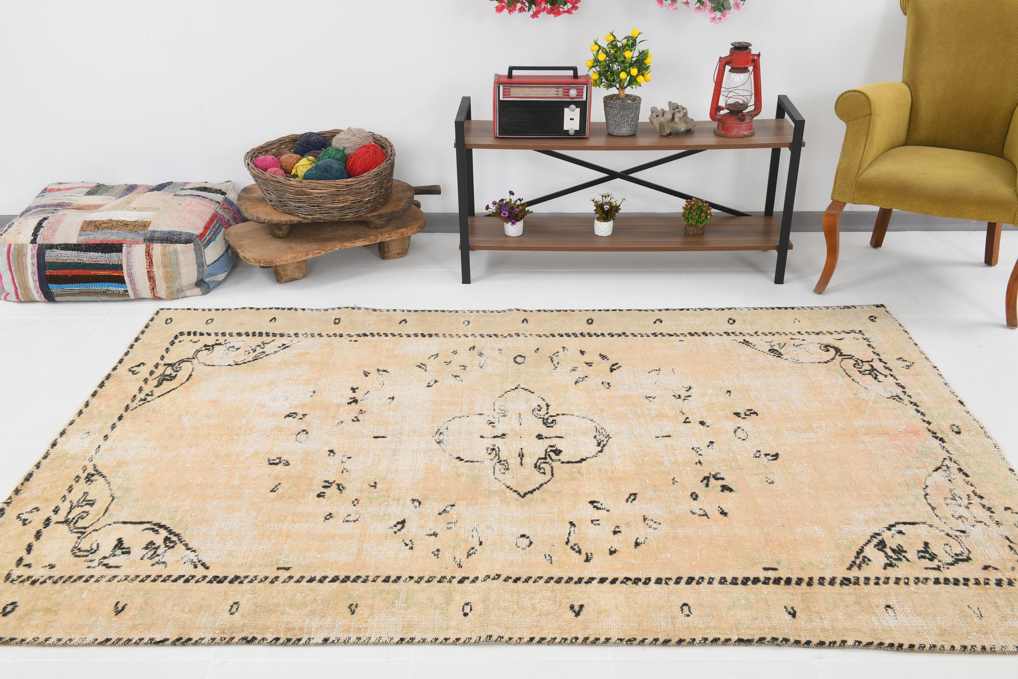 5x8 beige tones wool classic vintage rug 253x166cm