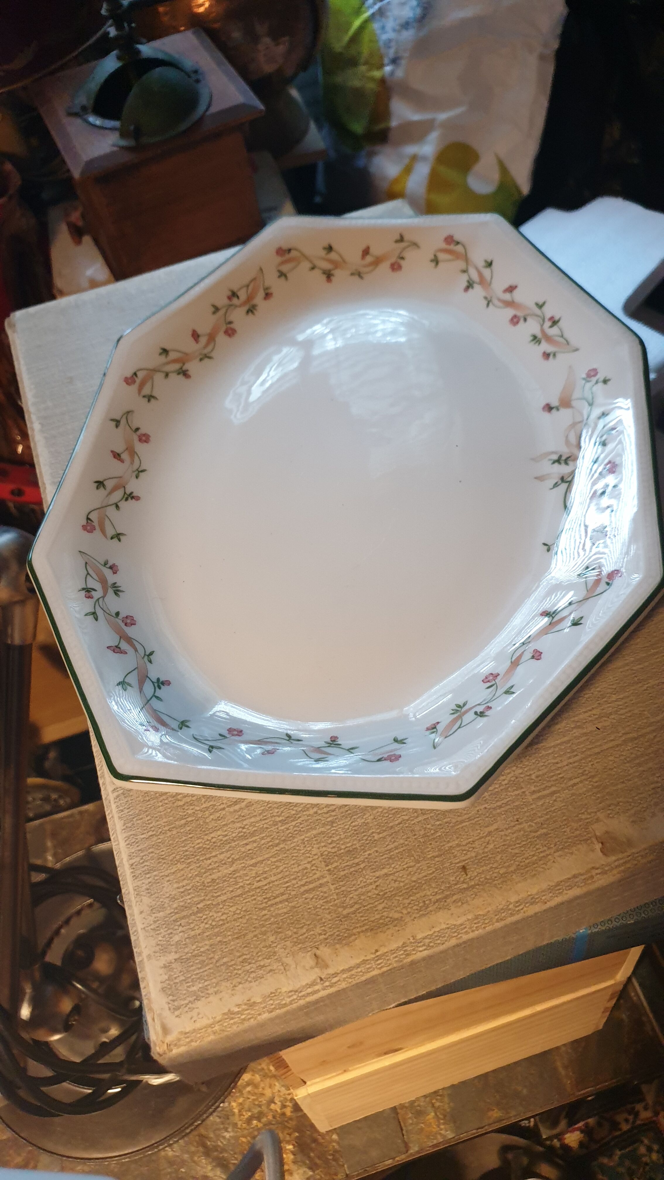 Johnson Brothers 1980s "Eternal Beau" octagonal design