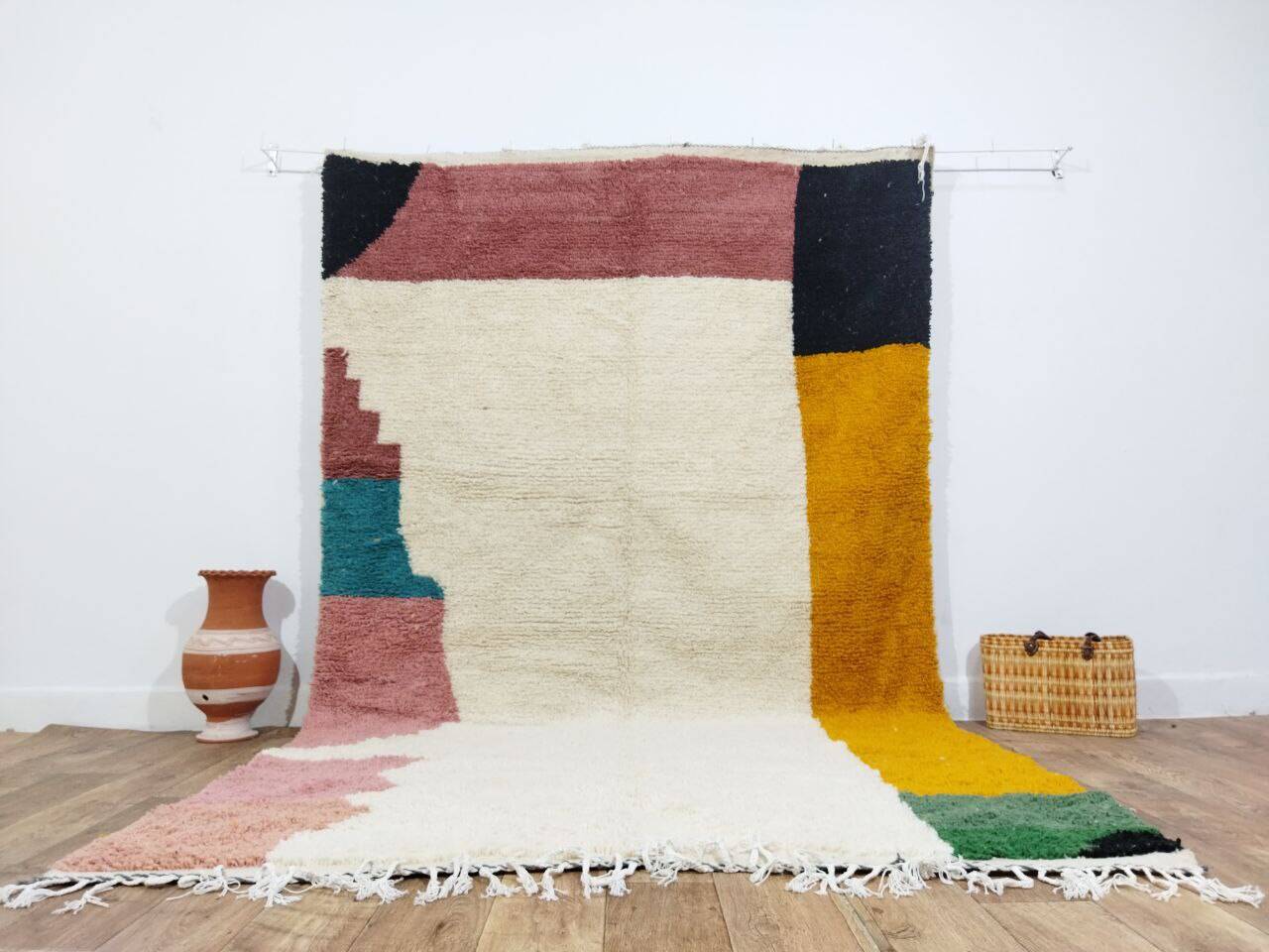 Handmade Moroccan Berber Rug 270 X 177 CM