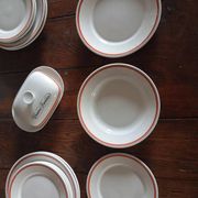 Very rare complete table service of 40 pieces – "Bistrot" model by Jacques Lobjoy for Auteuil porcelain, circa 1970.