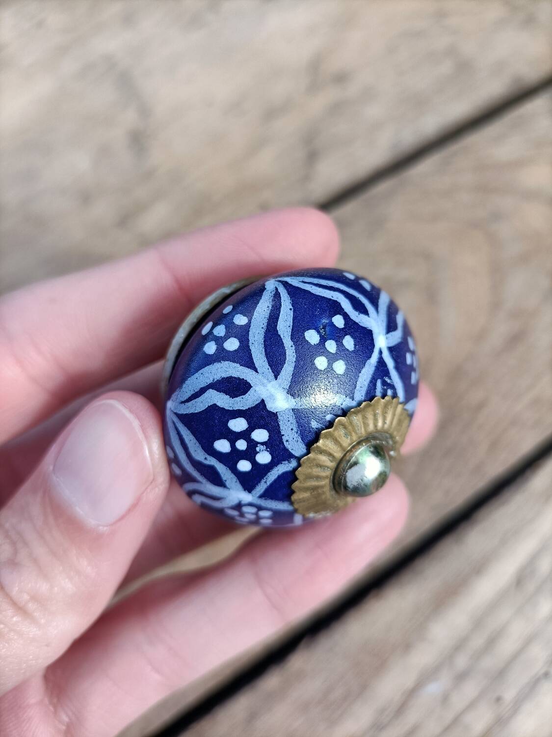 Genuine stoneware door knobs