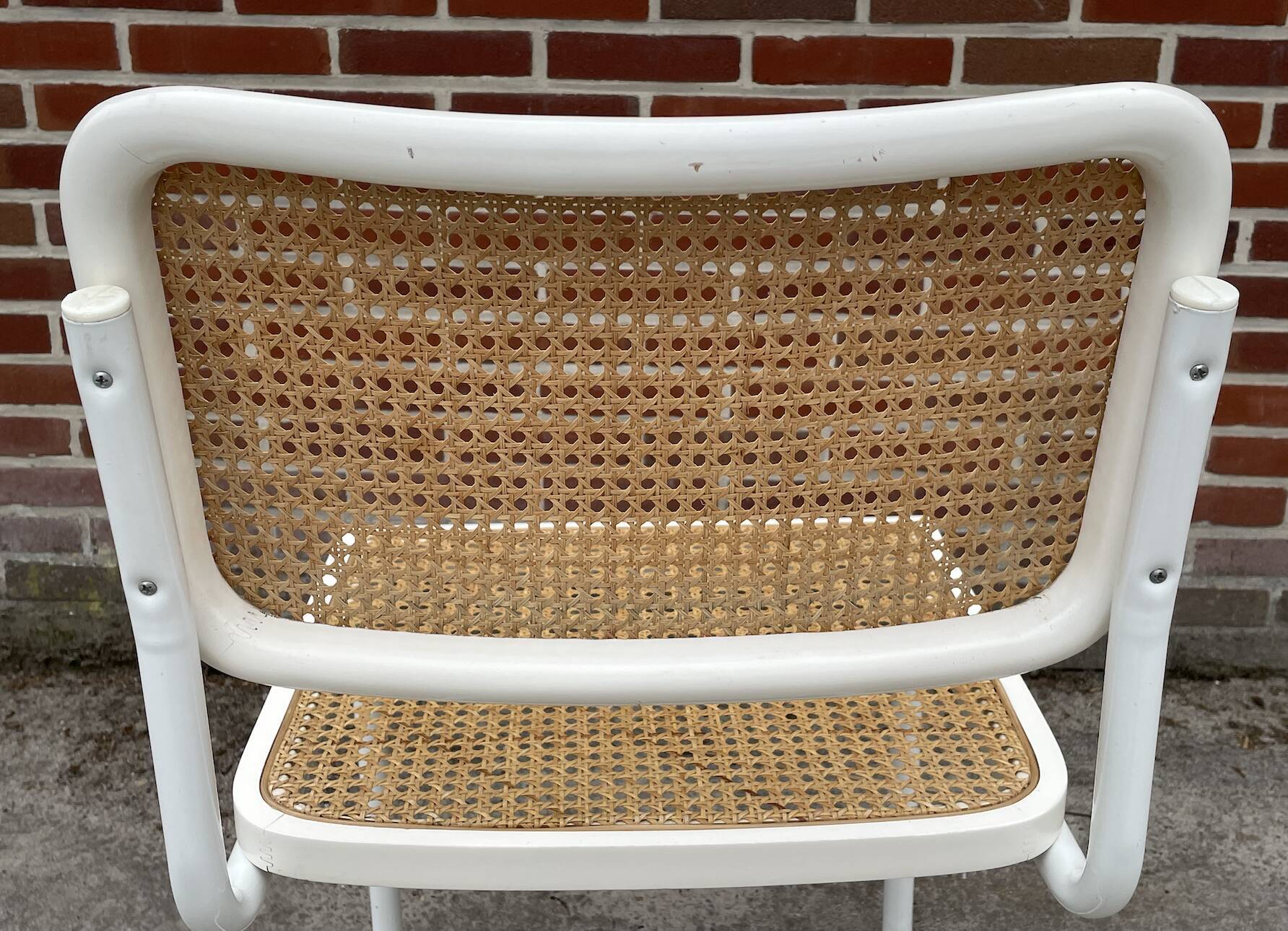 Set of 4 Cesca b32 model chairs in white by Marcel Breuer