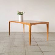 Table basse minimaliste mid-century