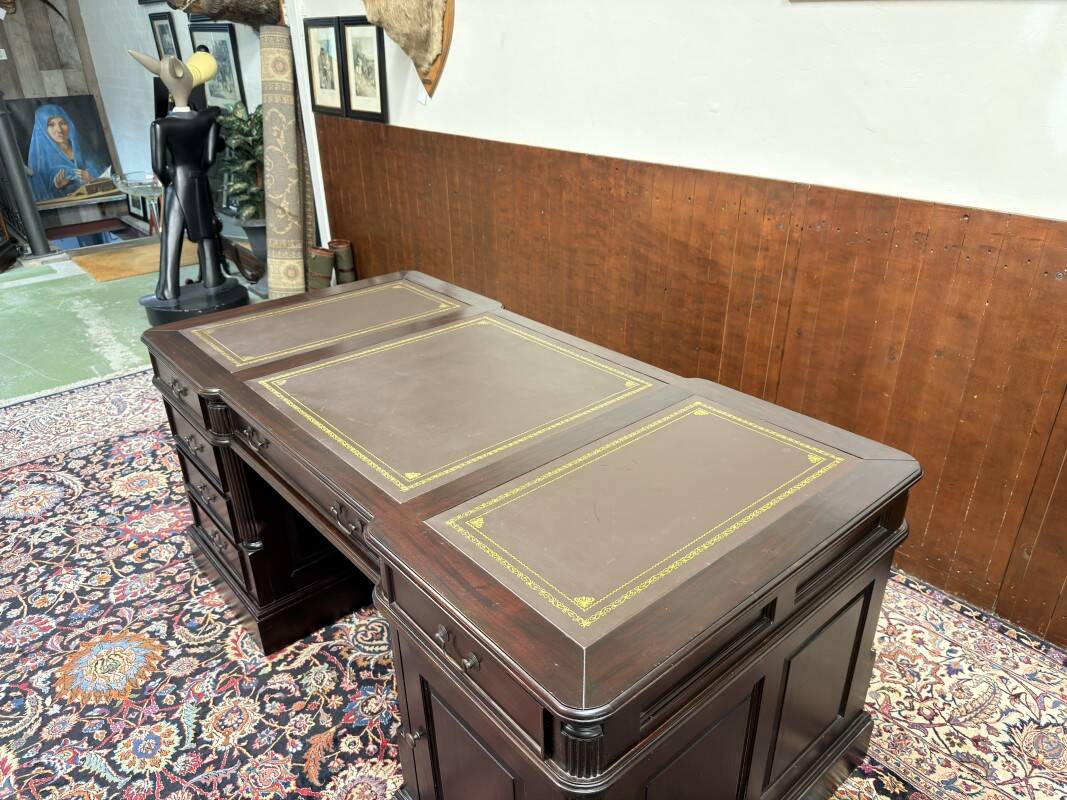 Bureau Chesterfield classique anglais Partnerdesk