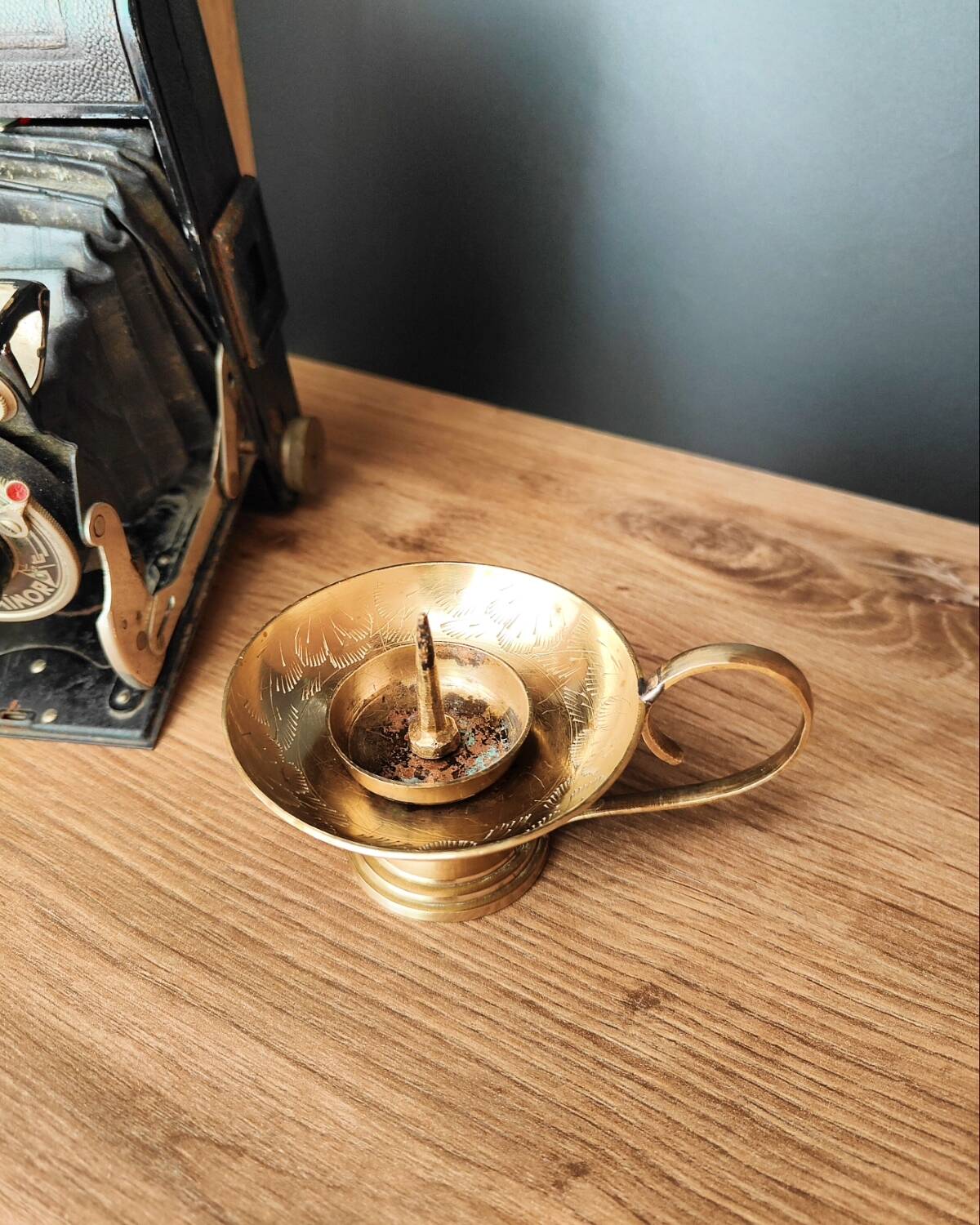 Cellar rat candle holder