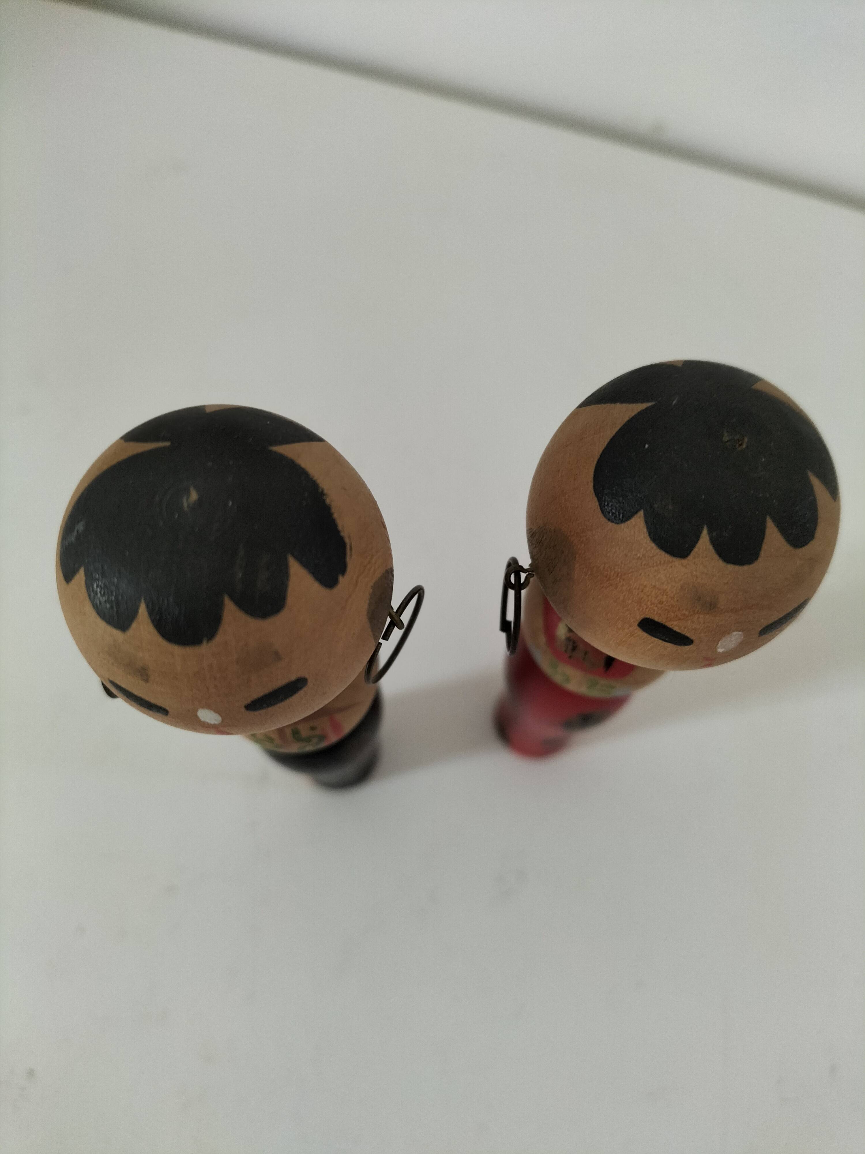Pair of Japanese Kokeshi dolls - 1950s-1970s