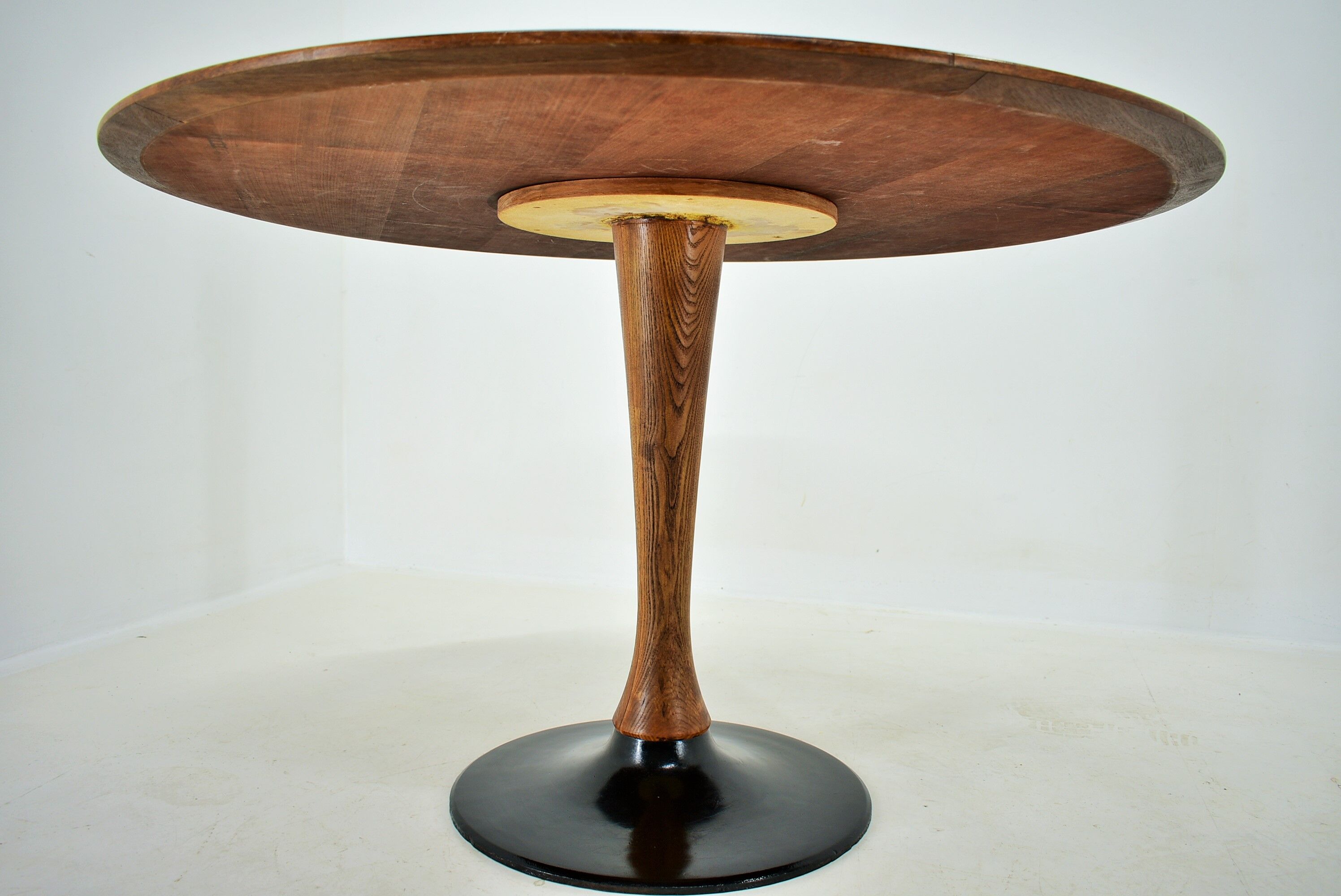 1969s beech round dining table, Czechoslovakia