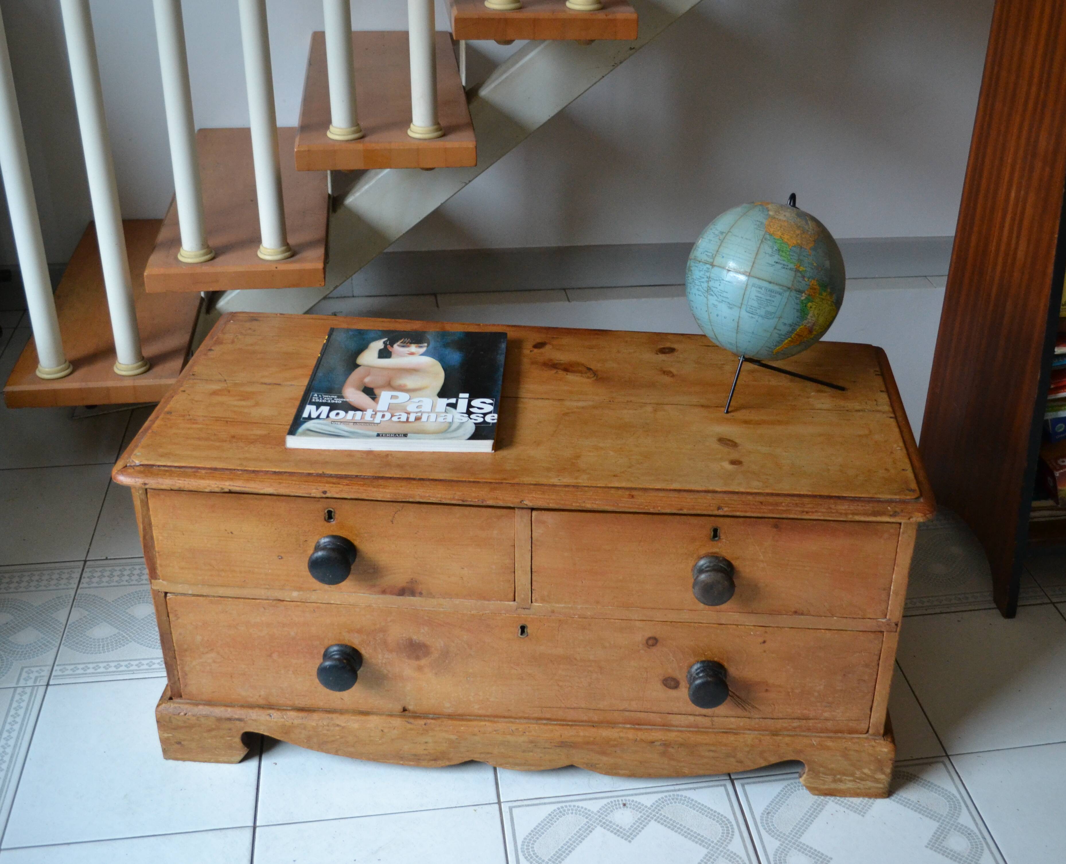 Commode style anglais en pin
