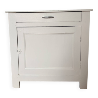 Vintage Parisian buffet compote