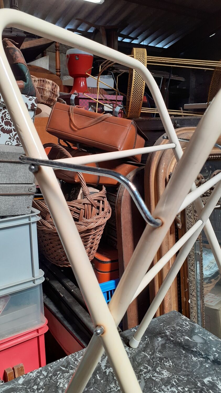 Vintage retro towel rack