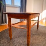 Vintage Scandinavian coffee table in solid oak - 1960s design - H50 cm