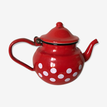 Red and white enamelled tin teapot