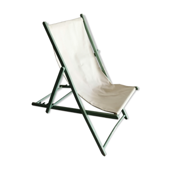 Foldable wooden long chair