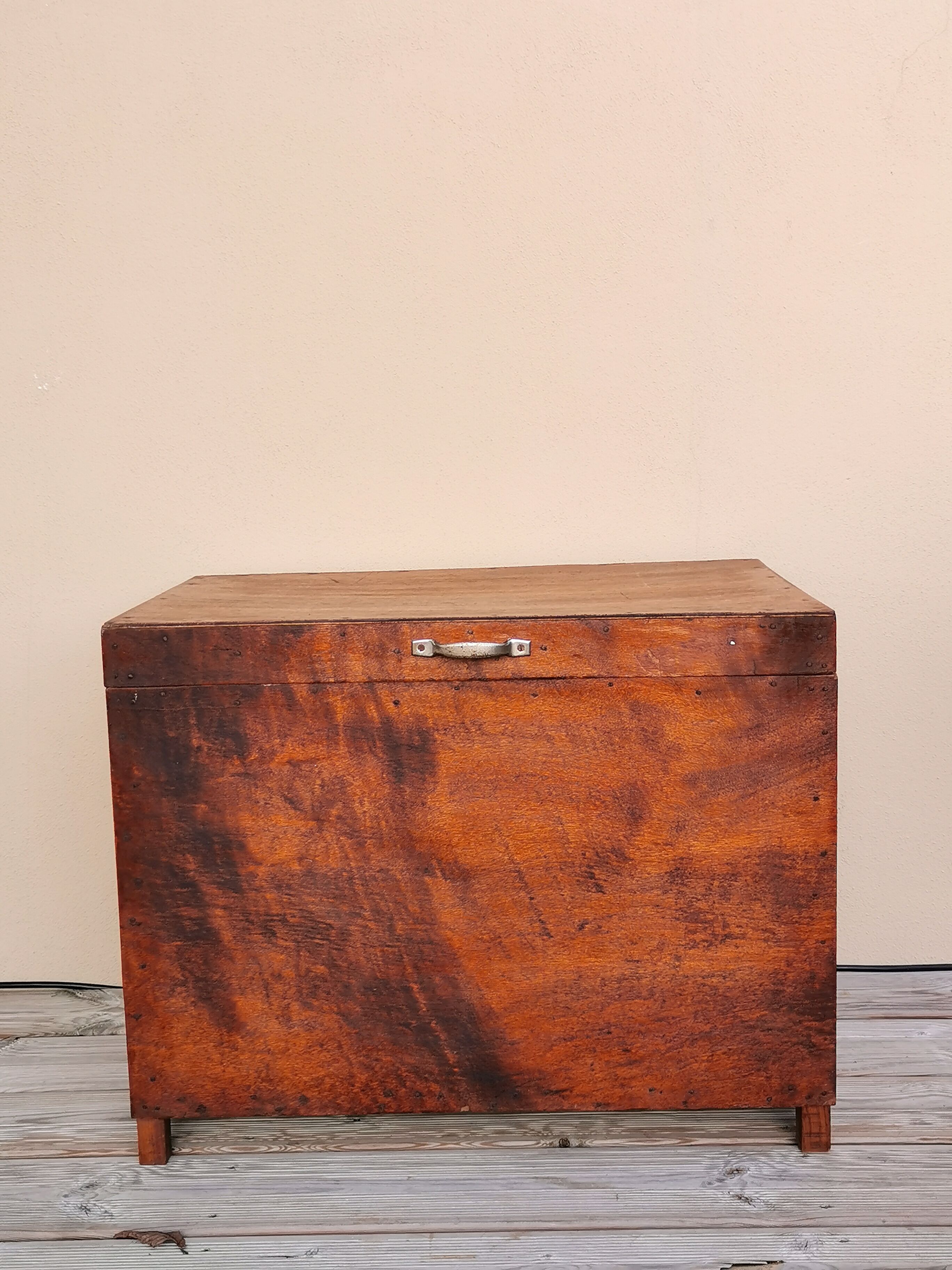 Coffre en bois