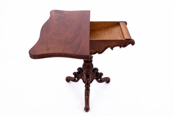Antique card table from around 1870. After renovation.