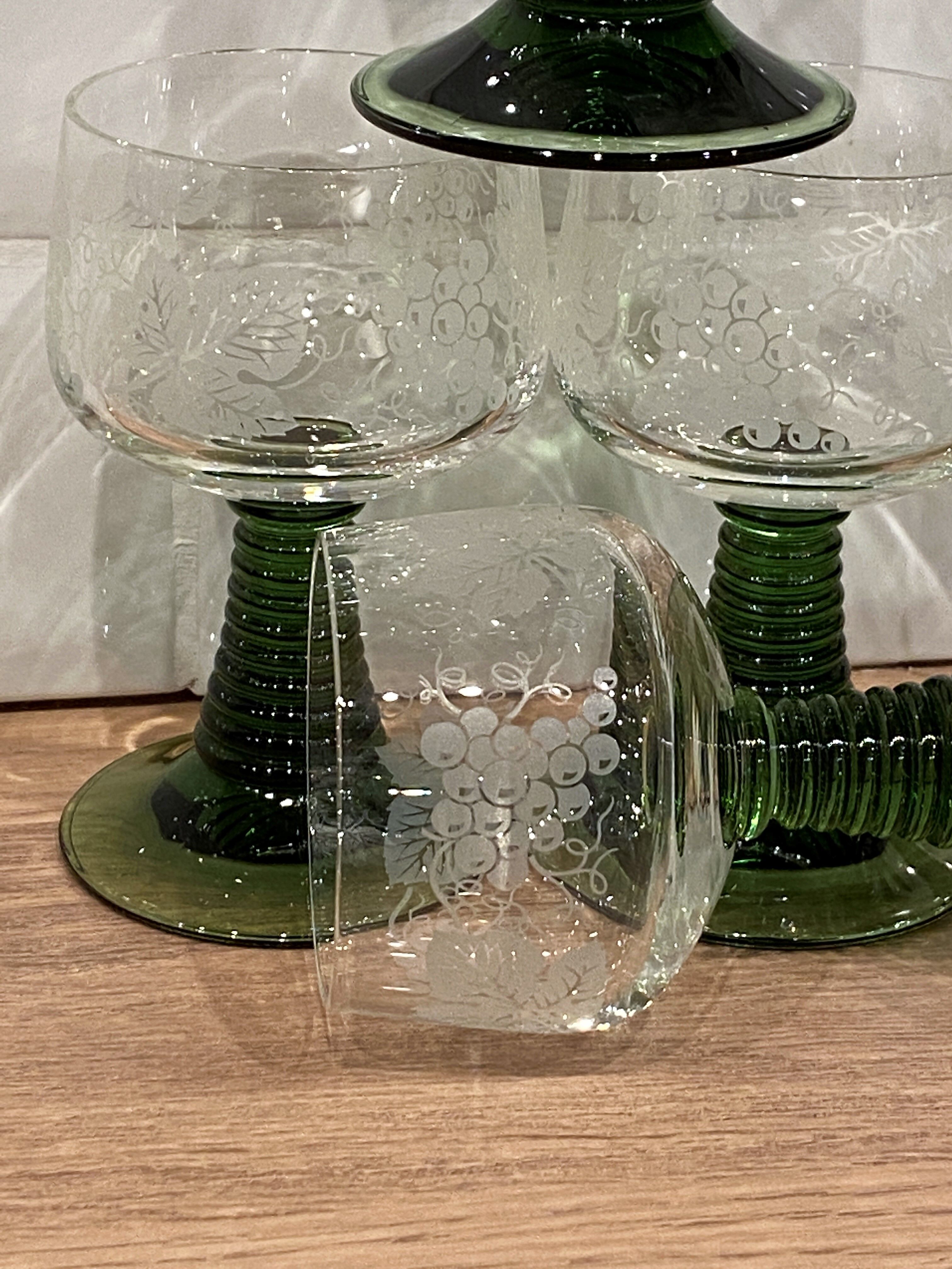 Set of 4 glasses of white wine from Alsace