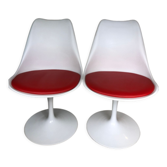 Paire de chaises pied tulipe
