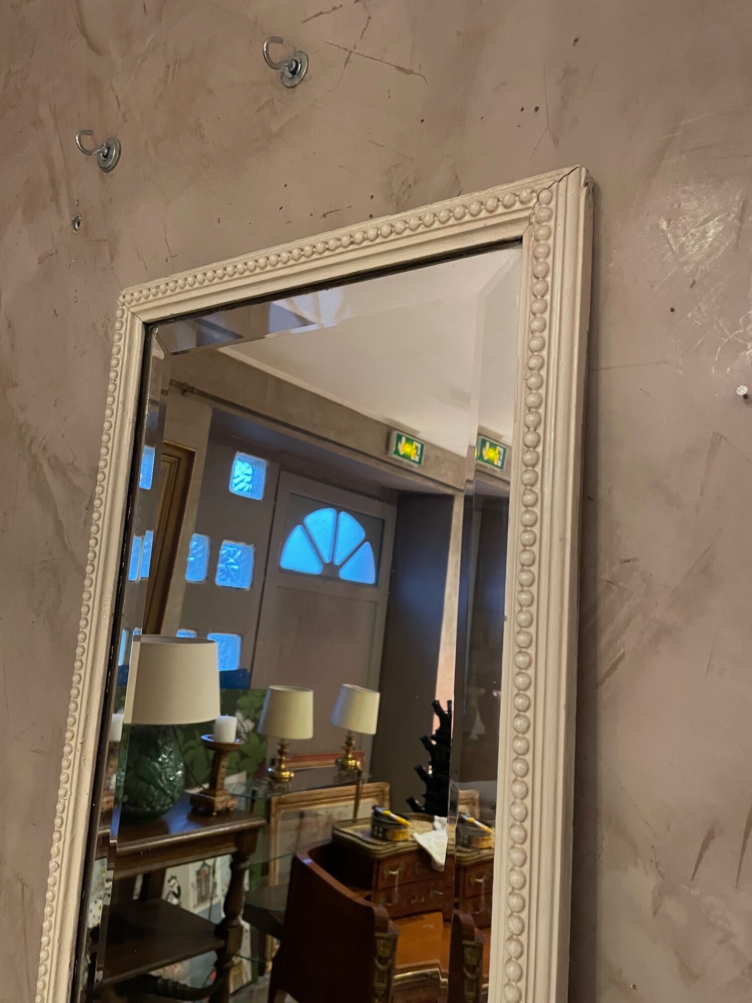 Beveled mirror