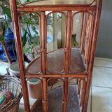 Corner shelf