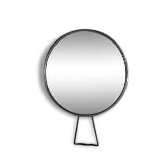 Barber magnifying mirror