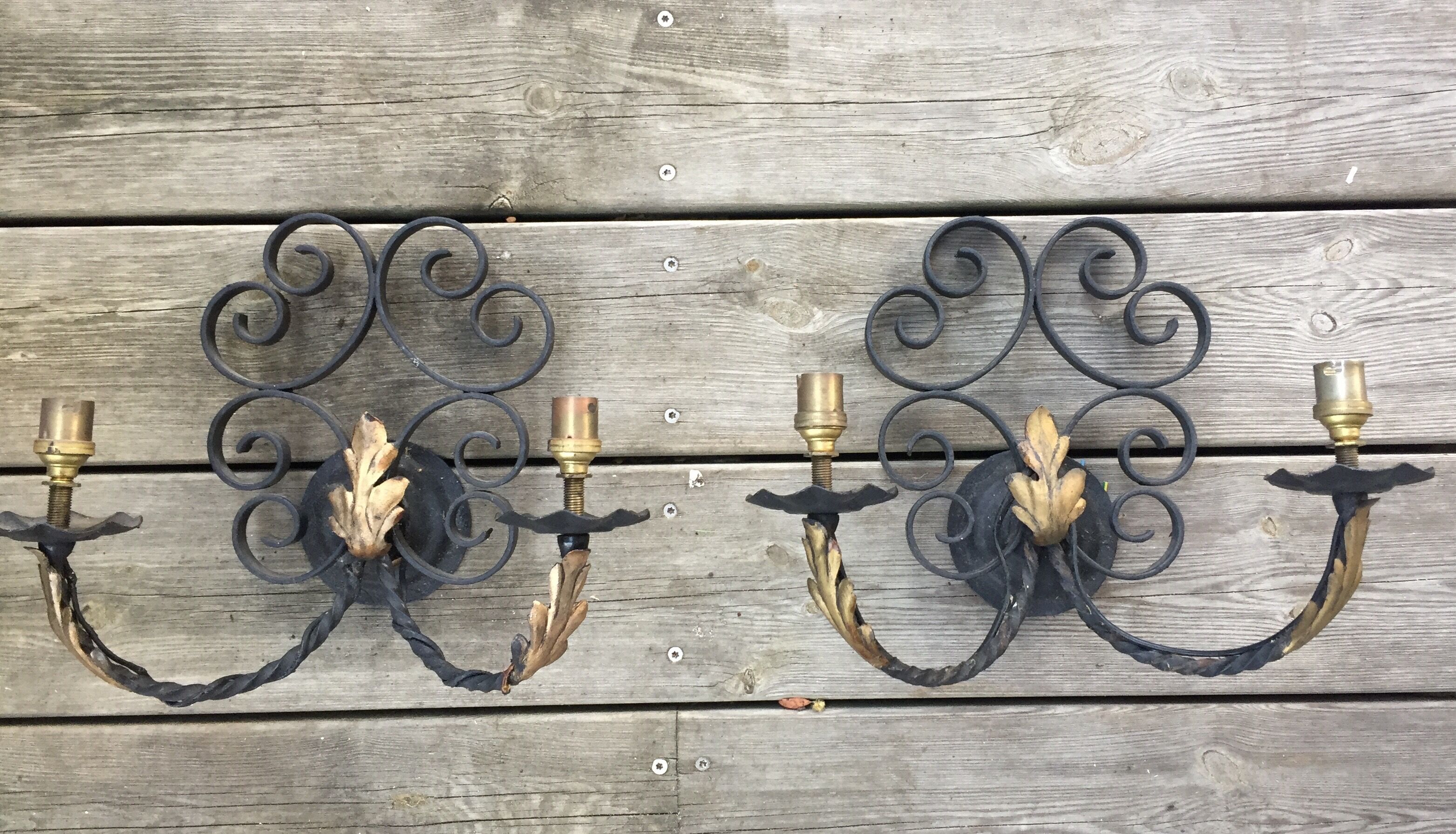 Paire d'appliques en fer forgé