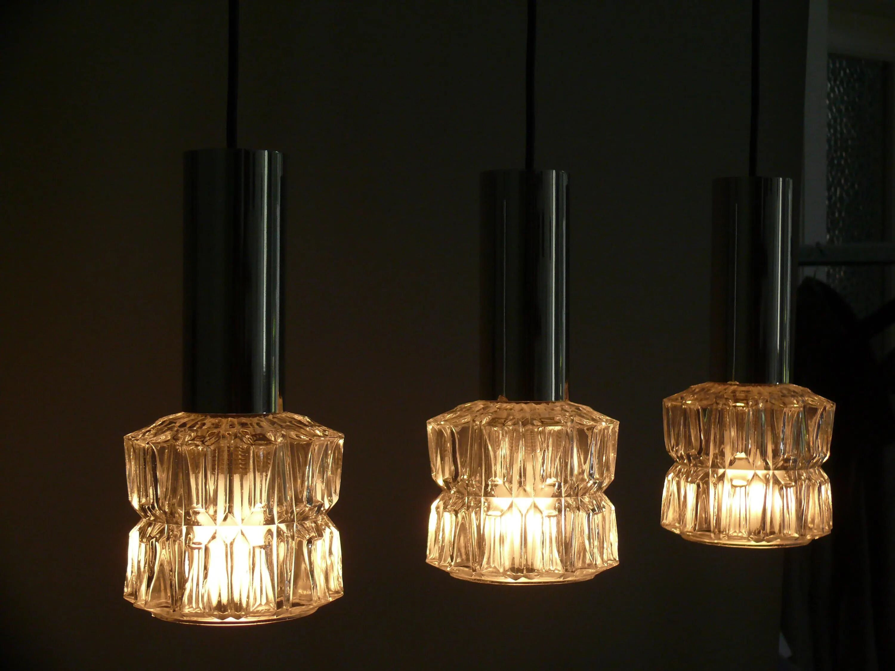 Triple pendant light in 60s style, cascade lamp, space age