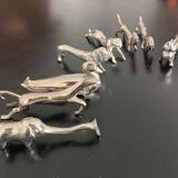 8 different animal knife holders