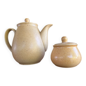 Stoneware coffee pot and sugar bowl