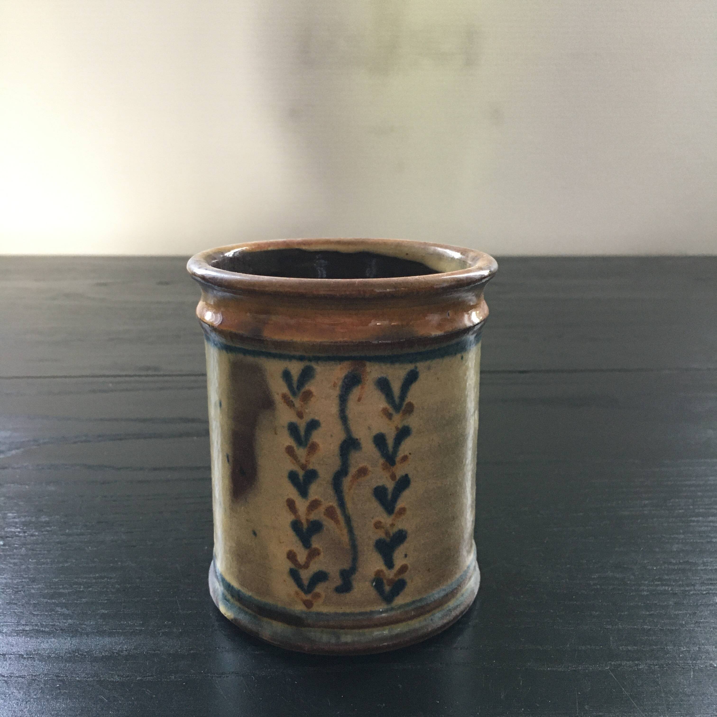 Pot en grès décor provençal