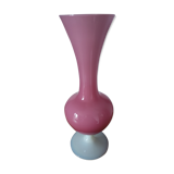 Vase en opaline rose