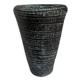 Set of 11 decorative items