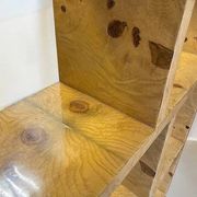 Bibliothèque Art déco en loupe d’orme et bois de hêtre