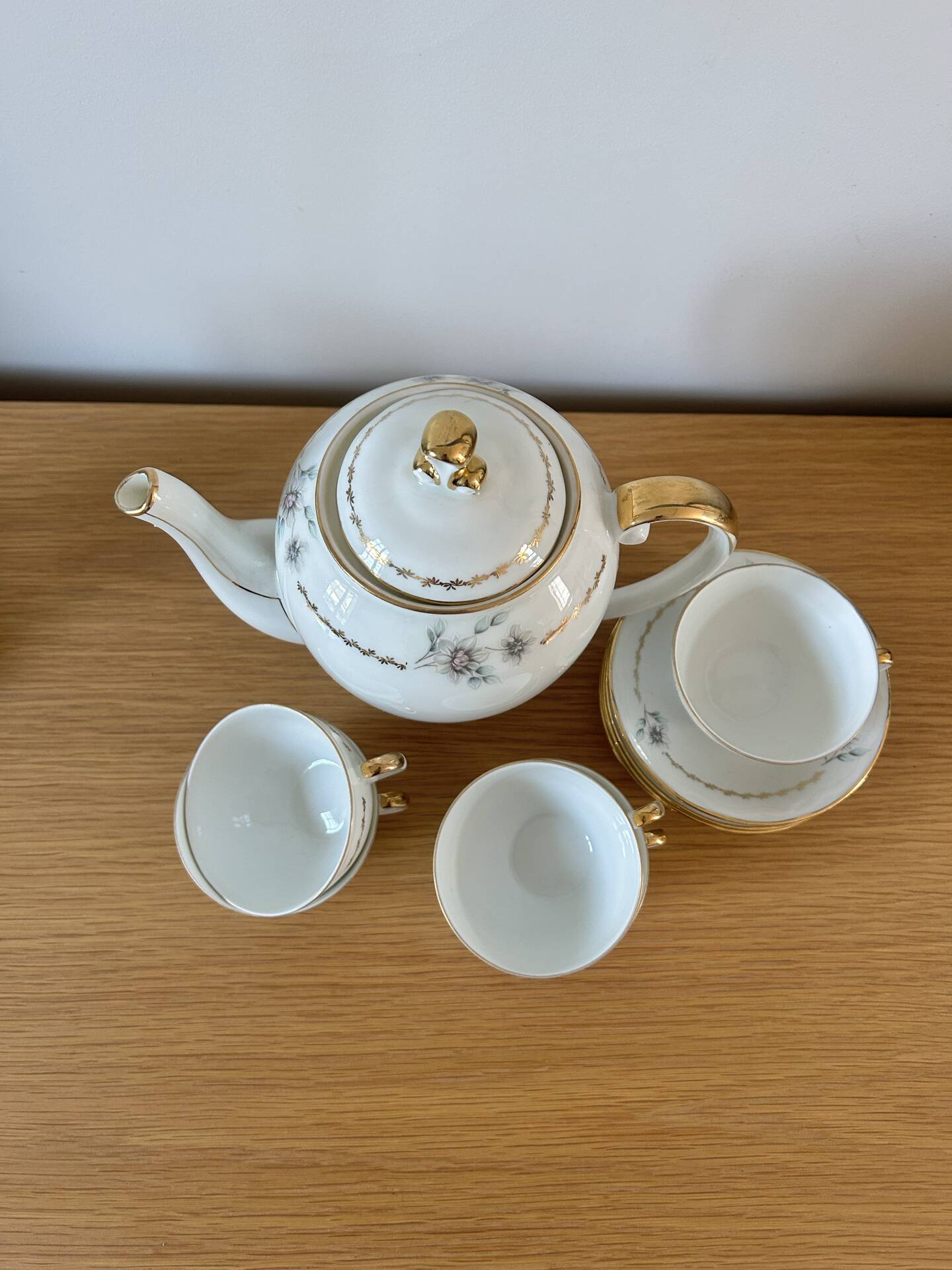 Porcelain coffee service SFR