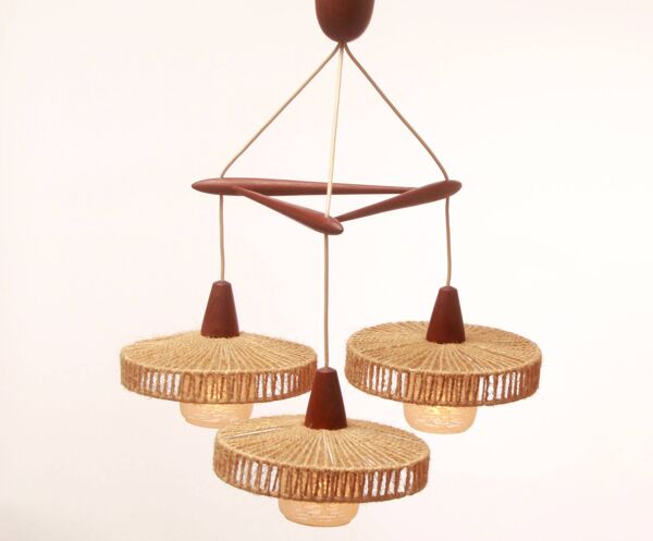 Lampe de plafond en teck des années 1960 triangle
