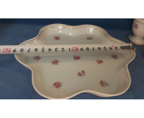 Serving tray at 5 shellfish