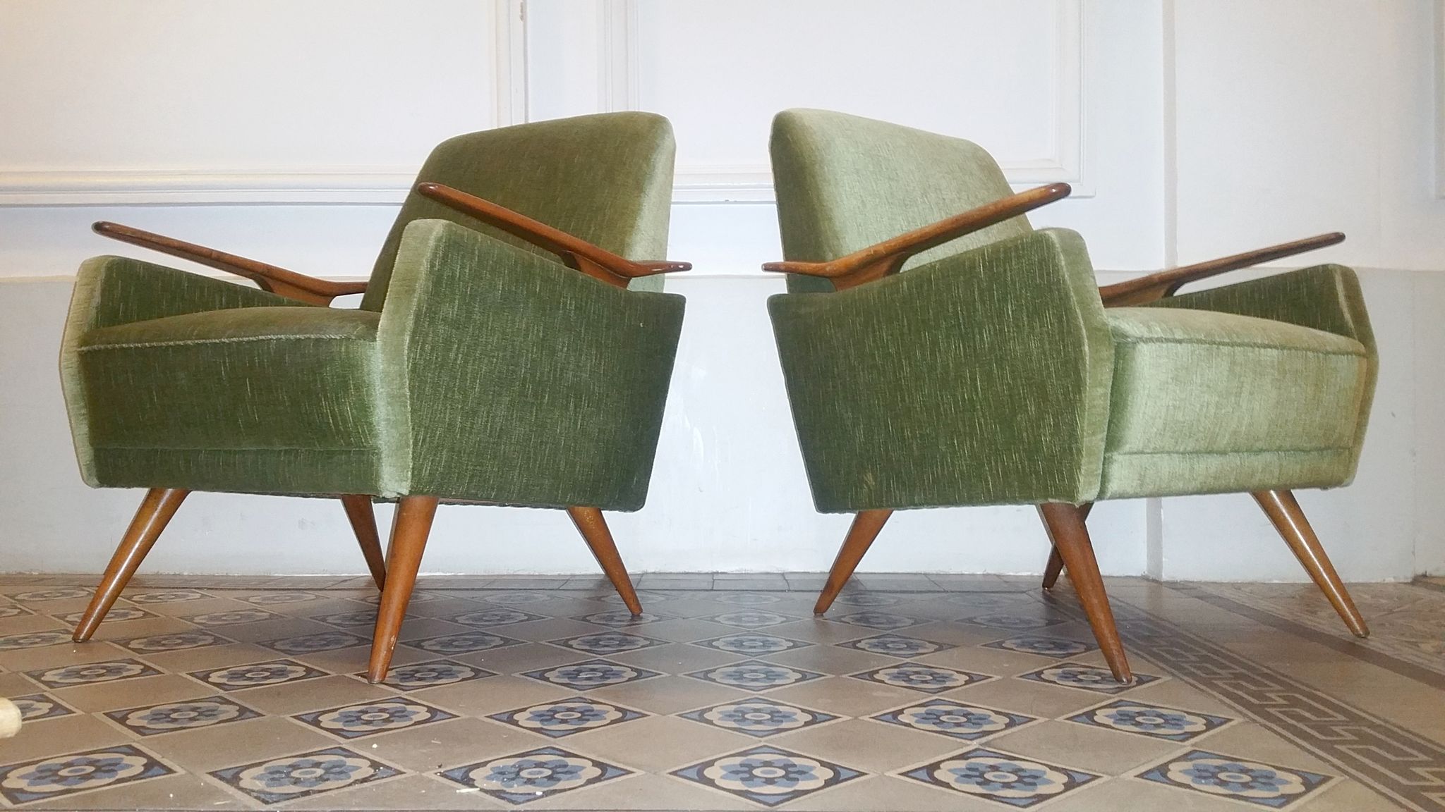 Lot of 2 armrests 50s/60s teak club chairs