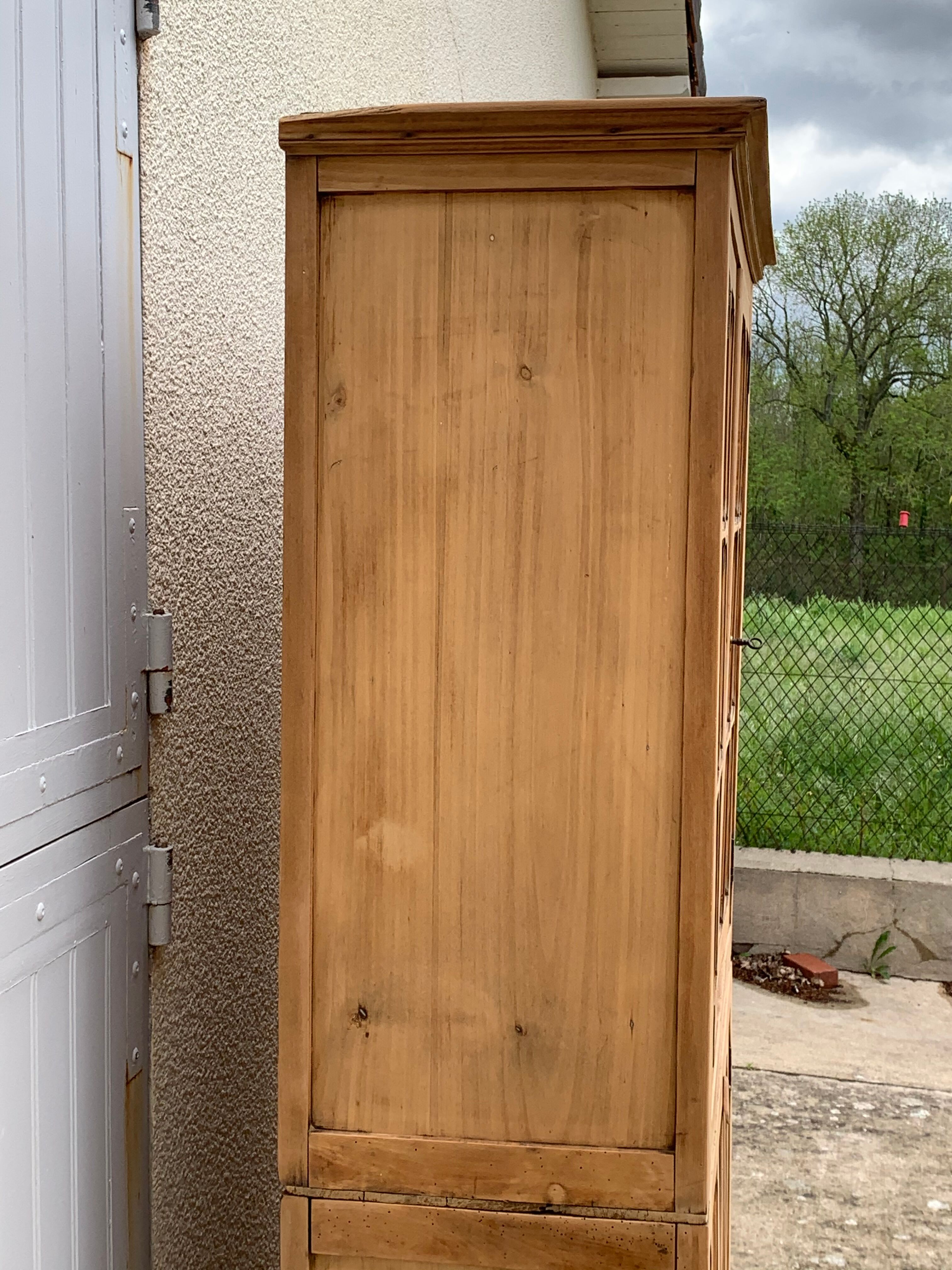 Parisian buffet glazed raw wood