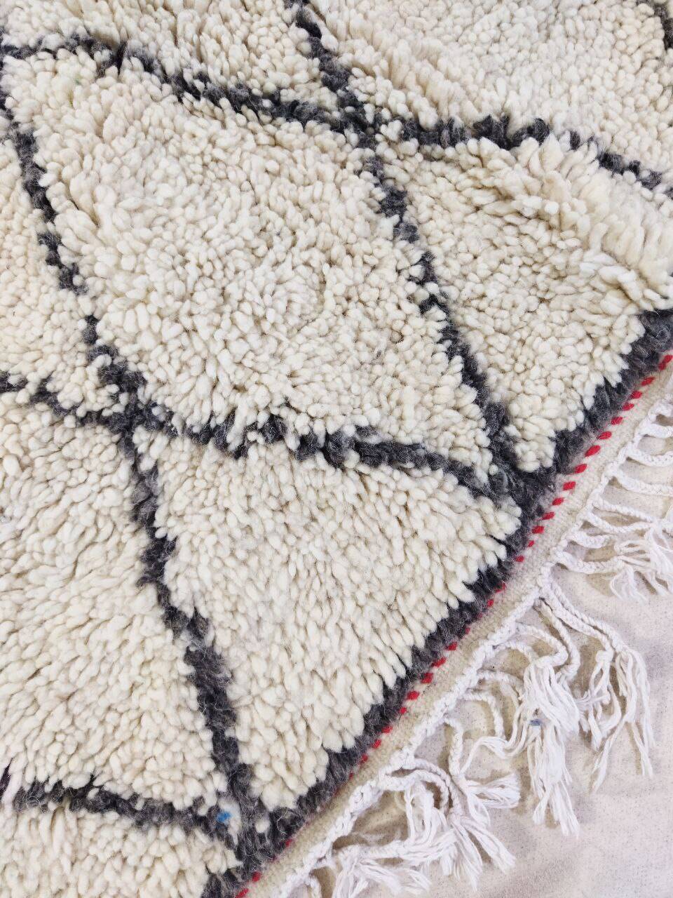 Handmade Moroccan Berber rug 291 X 116 CM